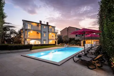 Villa Sunset Garden (94908-K1) - Porec