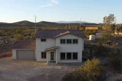 Image de New Construction 3 bed, 2. 5 Bath Sleeps 8