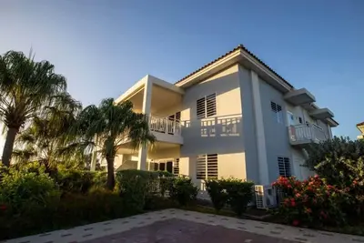 Image de Apartamento Sorbos -Private apartment near BlueBay