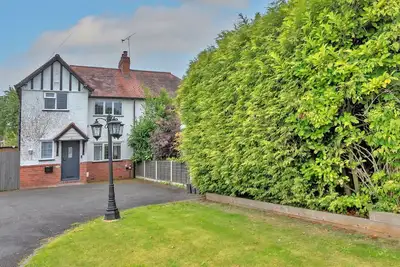 2 chambres à coucher à Solihull