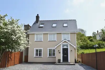 Image de 6 chambres à coucher à Llanon, near Aberaeron
