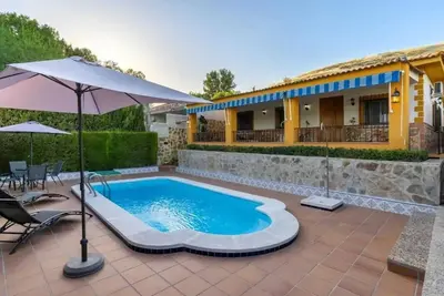 Image de Homerez - Charming villa avec piscine privée à Baena – 221 m²