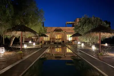 Image de Un riad à la campagne à 15-20 minutes de Marrakech, piscine et vue sur l'Atlas