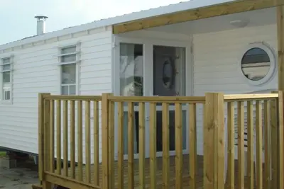 Image de Mobil home confortable avec terrasse pour 4 personnes, proche plage