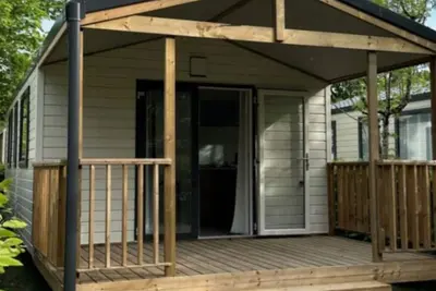 Image de Mobil home confortable avec terrasse à Challes-les-Eaux