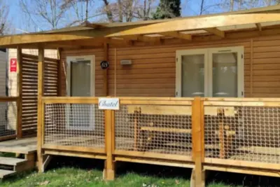 Image de Mobil-home confortable avec terrasse à Challes-les-Eaux