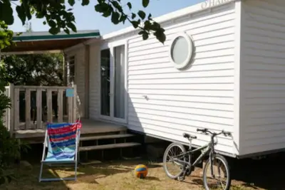 Image de Mobil-home avec Terrasse - 4 personnes, 2 chambres à La Faute-sur-Mer