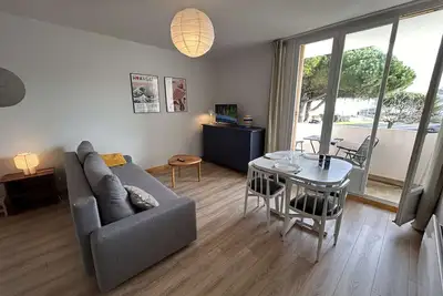 Image de Studio avec cabines - 4 personnes - Parking - Proche plage