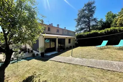 Image de Grande maison familiale proche du canal à Agen