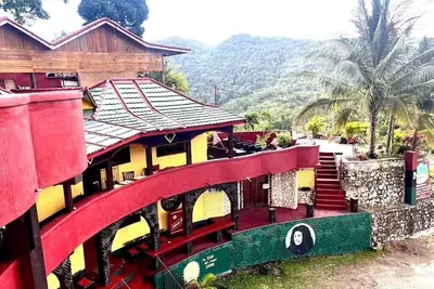 Image de Regal Mountain Retreat with Pool and full kitchen