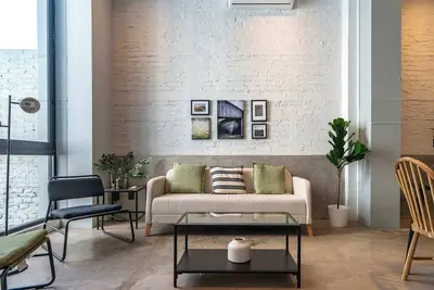 Image de Spacious double-height apartment