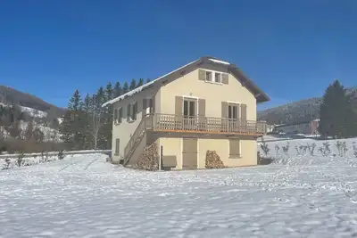 Image de Maison à la Montagne - Au Calme et à 500m de la Station - Cour et Parking Privés