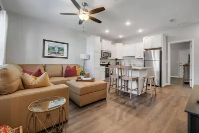 Image de Downtown Condo | 10 Min to Fsu Stadium & Campus