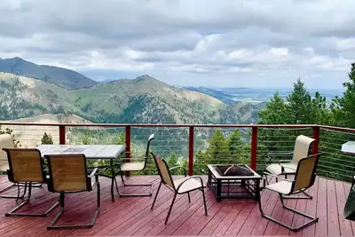 Image de Stunning views, entire mtn home w/hot tub up to 12