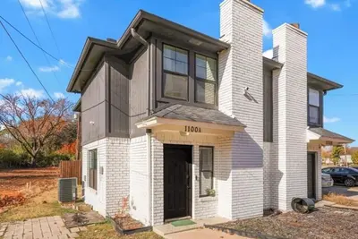 Image de Game day Getaway/ 2bd Townhome/ 10 minute walk to At&T Stadium & Globe Life