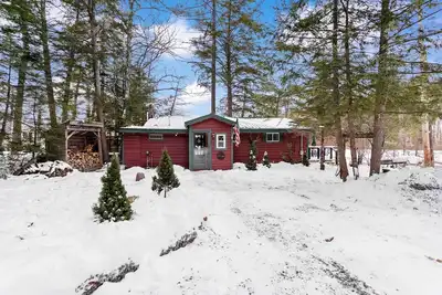 Image de Serene Waterfront Escape - Strafford, Nh