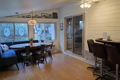 Image de The Creekside Home - In Pleasant Valley near wineries, Sly Park Rec & Apple Hill