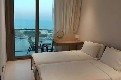 Image de Panoramic Sea View 4-bedroom apartment in Kuwait perfect for your stay