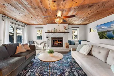 Image de 5br home* Minutes to Dt, Venues & Breweries