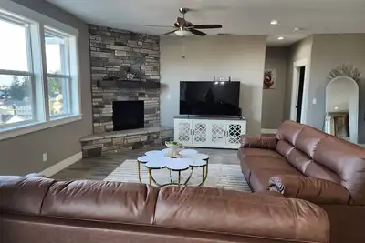 Image de Quiet Modern Home in South Salem with Game Room + 3 Bedrooms