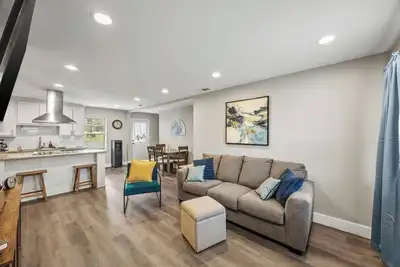 Image de Private Dfw Retreat Near Airport, Games & Dining