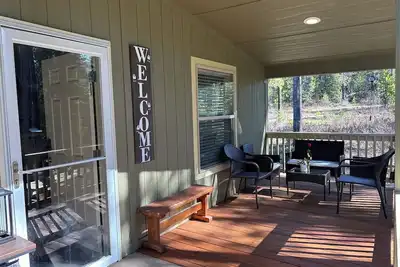 Image de Coram Hideaway on 2 acres, exactly 6. 5miles, 8 mins to Glacier Park Entrance!