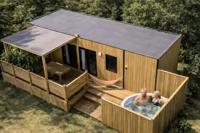 Image de Mobil Home Ty Brehat 3 Pièces 4 Personnes Climatisé + Spa + Tv