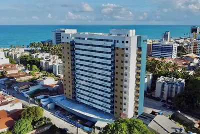 Image de Apartment located near the beach and the shopping mall.