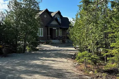 Image de The Brick House | Waterfront Retreat | Tobermory