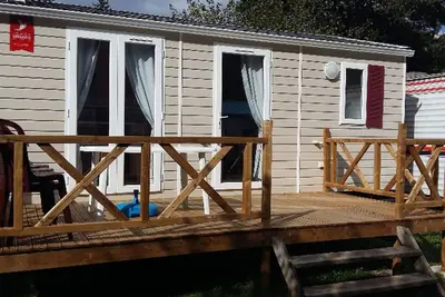 Image de Charmant Mobil-home 4 Pers avec Terrasse à Chazelles-sur-Lyon