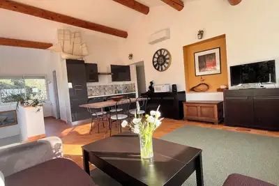 Image de Au calme et dans la nature beau et confortable logement entre Luberon et Ventoux