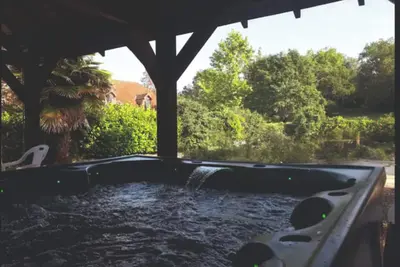 Image de Stunning 4 bed villa heart of medieval Martel. Pet Friendly, 8-10 Person Hot Tub.