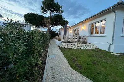 Image de Villa familiale entièrement rénovée à 50m de la plage du Pigeonnier