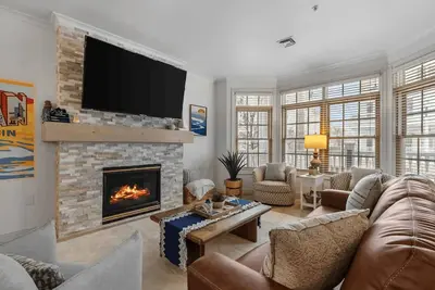 Image de The Lakeside Duo Side-By-Side Beachfront Condos