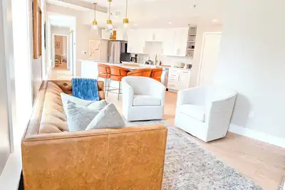 Image de Beautiful 2-bedroom condo in Downtown Chattanooga, walking to everything!