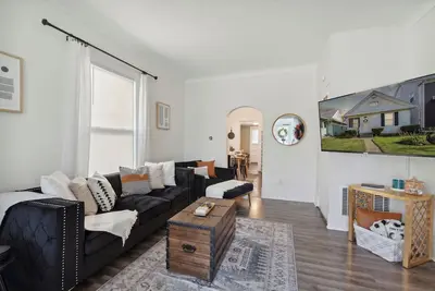 Image de Downtown Rossford/Toledo Restored Arts&Crafts Home