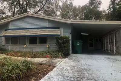 Image de Cozy 2-bedroom home with amenities and a short drive to beaches or Disney parks