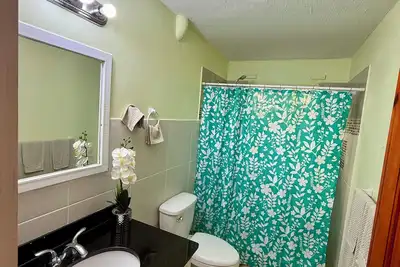 Image de 2-bedroom home with Ac in Rawacou - step into island living at its finest.