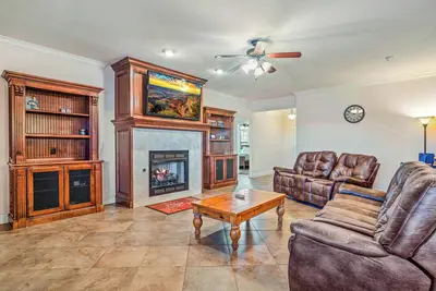 Image de 3-bedroom house in beautiful Altus with cool Ac