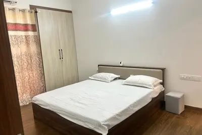 Image de Live the moment with your family and friends @low cost with luxury