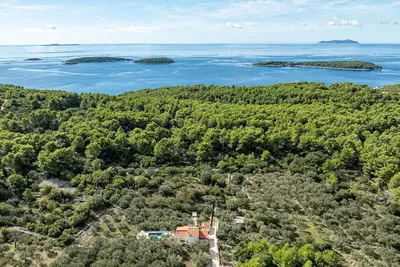 Holiday Home Ivan with heated pool by Villas Guide