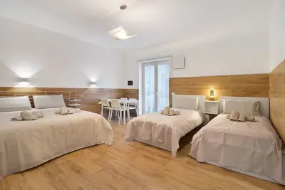 Image de Appartement 'Max - Il Centro Luxury Suites' avec balcon, Wi-Fi et climatisation