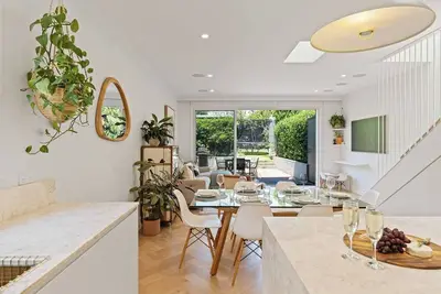 Image de Elegant Family Home with Garden Oasis