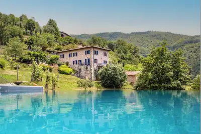 Image de Tuscany Villa in Lucca with Private Infinity Pool, offers catering & experiences