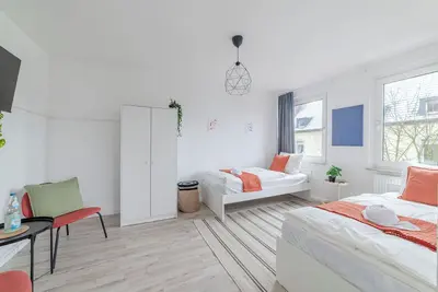 Image de SpaceStays Apartment For 4 | Wifi | Kitchen | Location