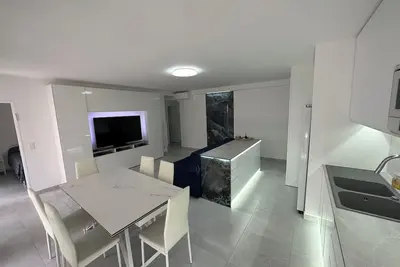 Image de Impeccable 3p 80m2 double balcons, proche mer juan