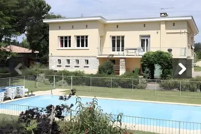 Image de Gite La Garonne avec piscine partagée, jardin commun et Wi-Fi