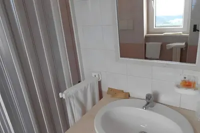 Image de B&B avec fenêtre - 108 - Santangelo - Piscine