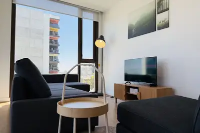 Image de Elegant City West Living | 2bdr + Parking