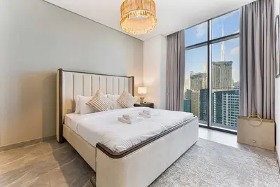 Image de Modern 2Bed with Iconic Burj Khalifa & Canal Views